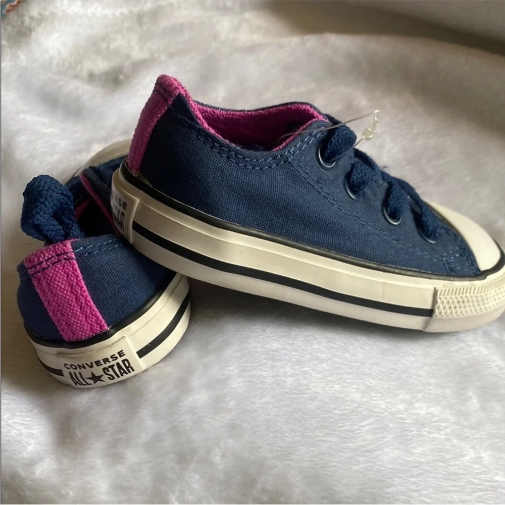 Converse Kids Navy and Pink Sneakers. Size 6